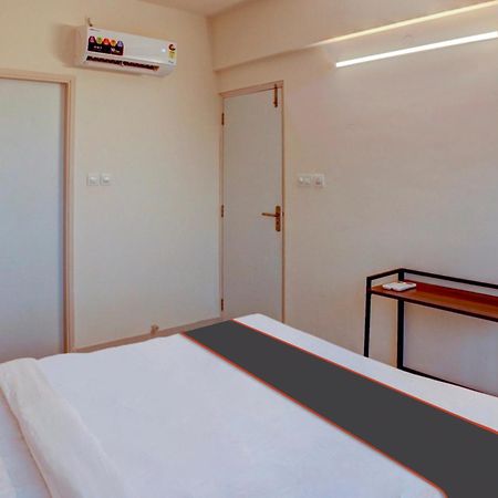 Flagship Santoshi Holiday Home ดาโบลิม ภายนอก รูปภาพ