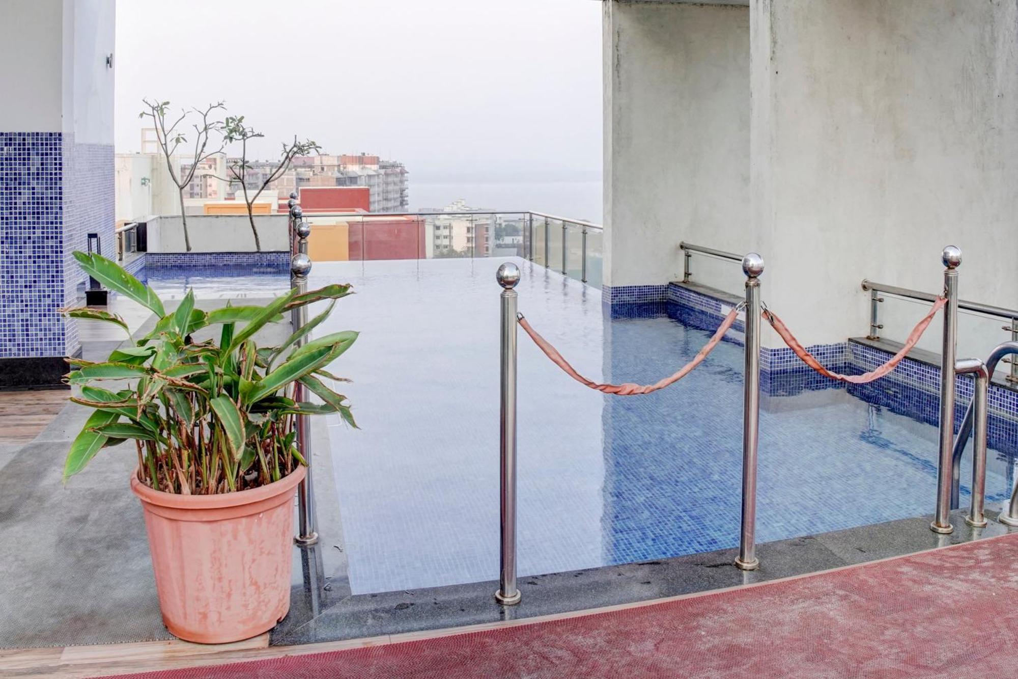 Flagship Santoshi Holiday Home ดาโบลิม ภายนอก รูปภาพ